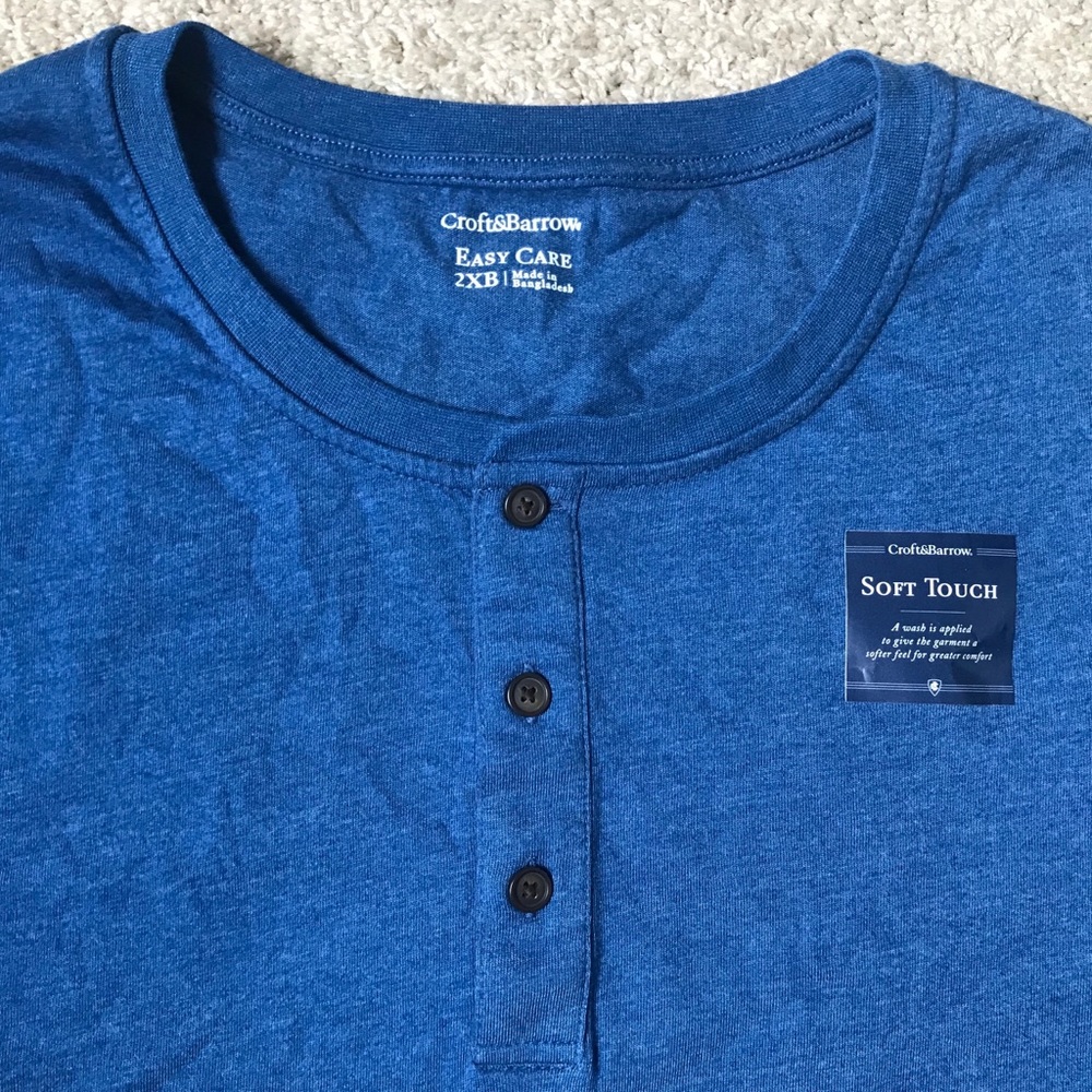 Croft & Barrow Short Sleeve Henley shirt - Picture 2 of 4